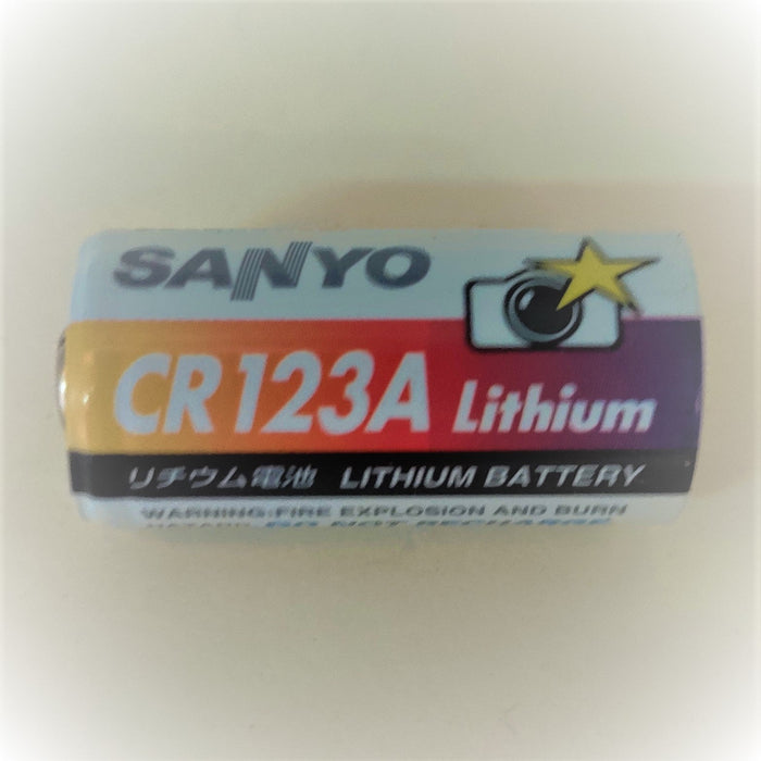 CR123 3 volts Lithium Battery